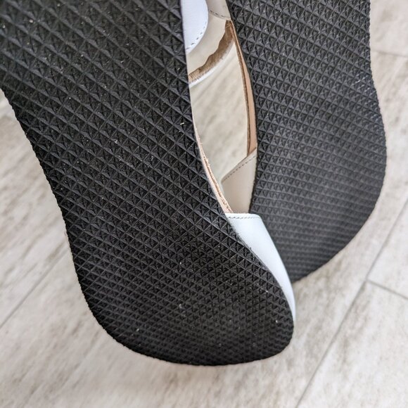 Minimalist Mary Janes - Picture 4 of 8